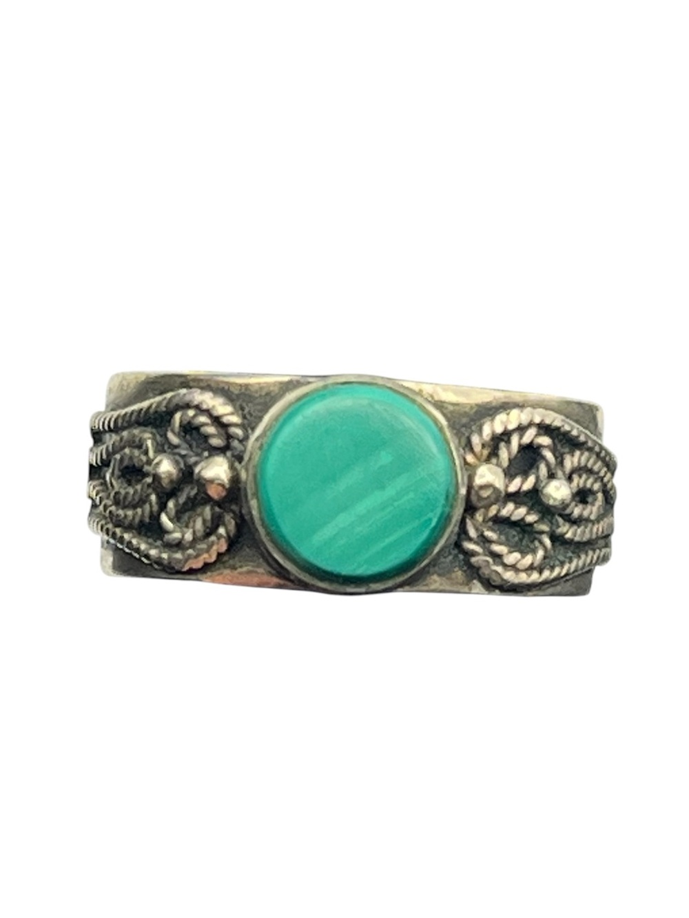 Boho Silver tone ornate rope twist design wide band ring size 7 green stone